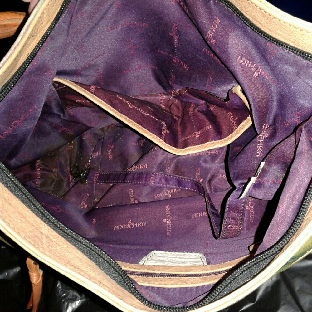Handbag - Picture 3 of 3